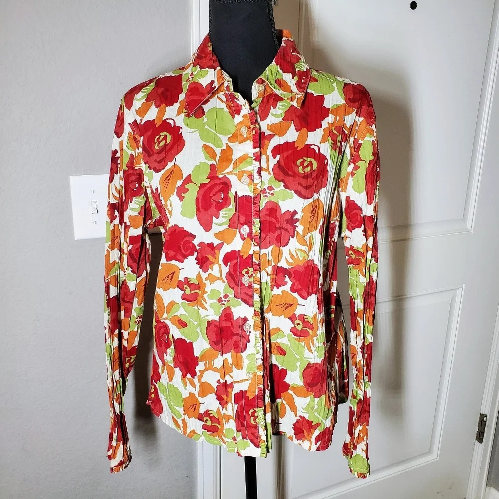 FIELDGEAR Women's Floral Ruffle Trim Buttondown Blouse Size Large NWOT